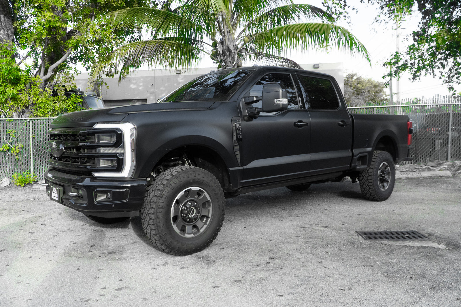 2025 F250 10 Inch Lift Build