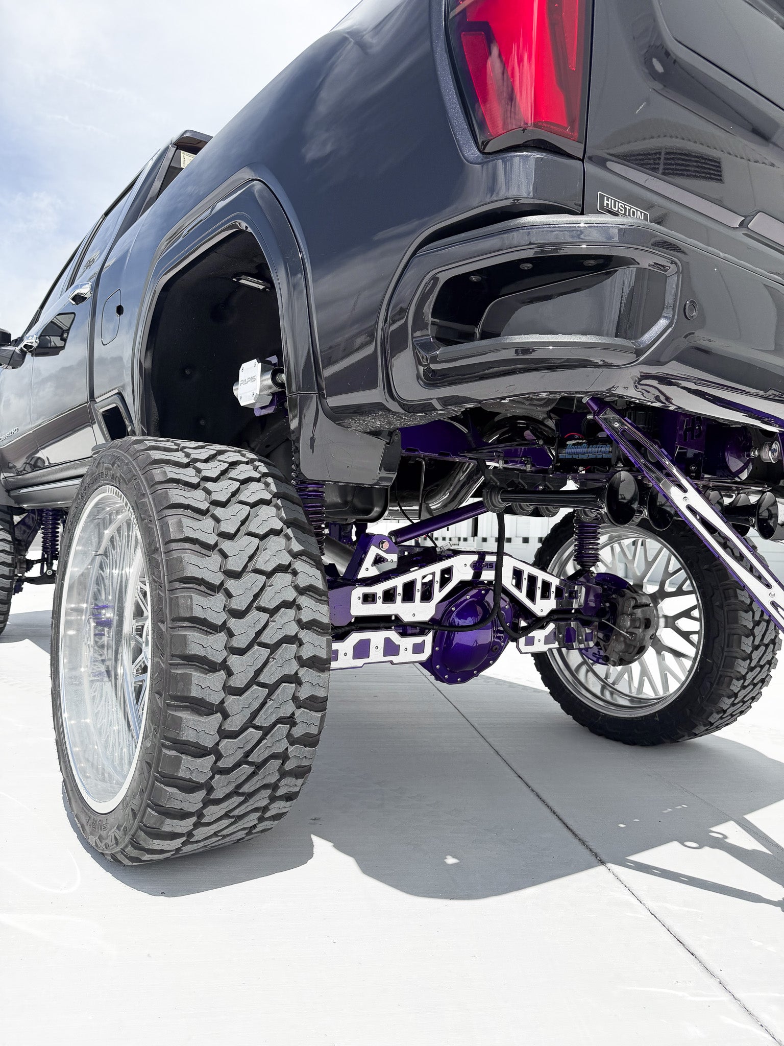 2025 GMC Denali 2500 17 Inch Lift
