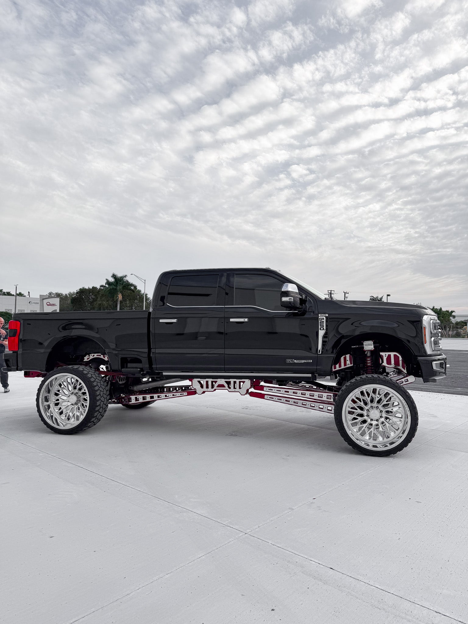 2024 F250 Platinum 12 Inch Lift Kit