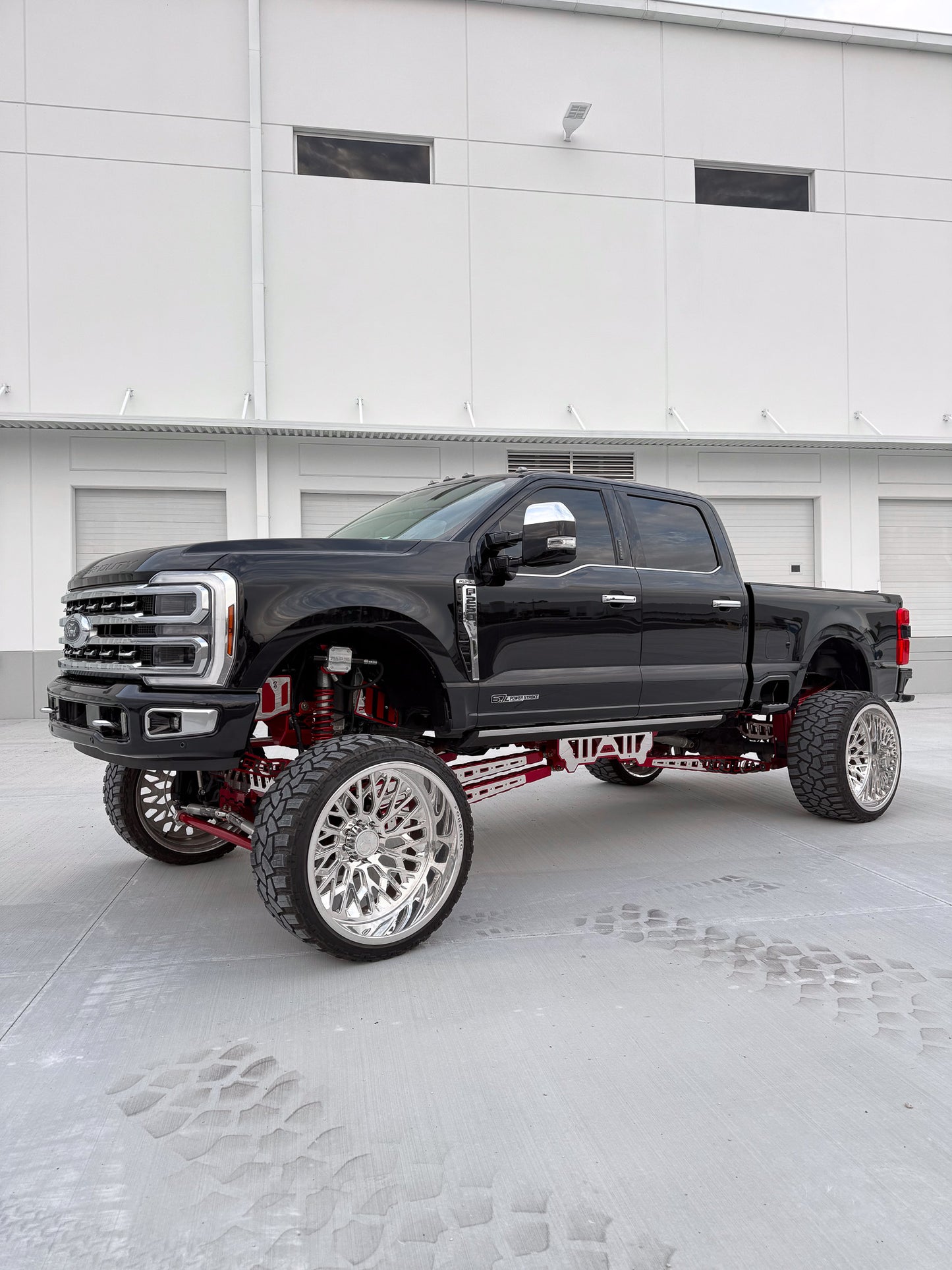 2024 F250 Platinum 12 Inch Lift Kit