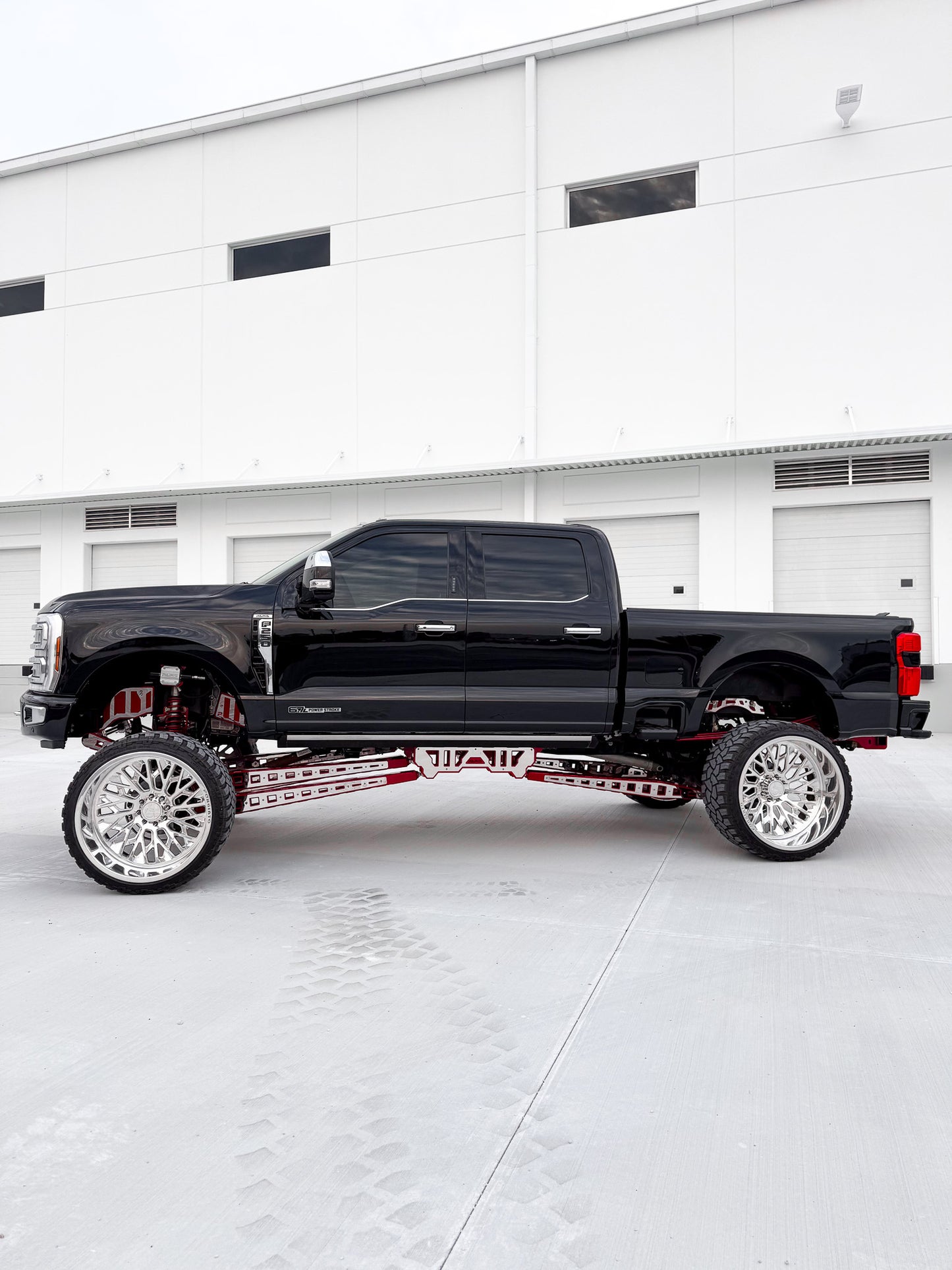2024 F250 Platinum 12 Inch Lift Kit