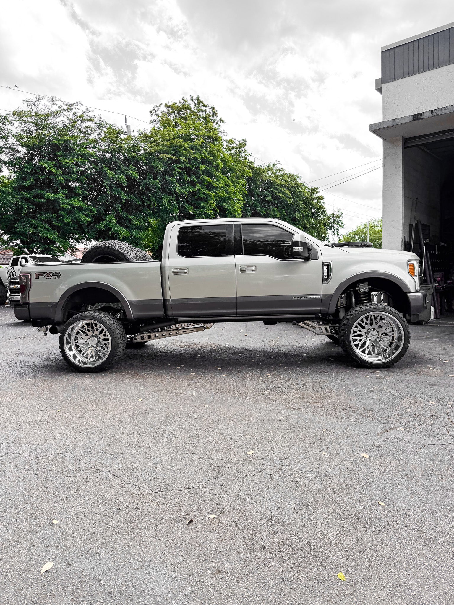 2019 F250 8 Inch Lift Kit Build