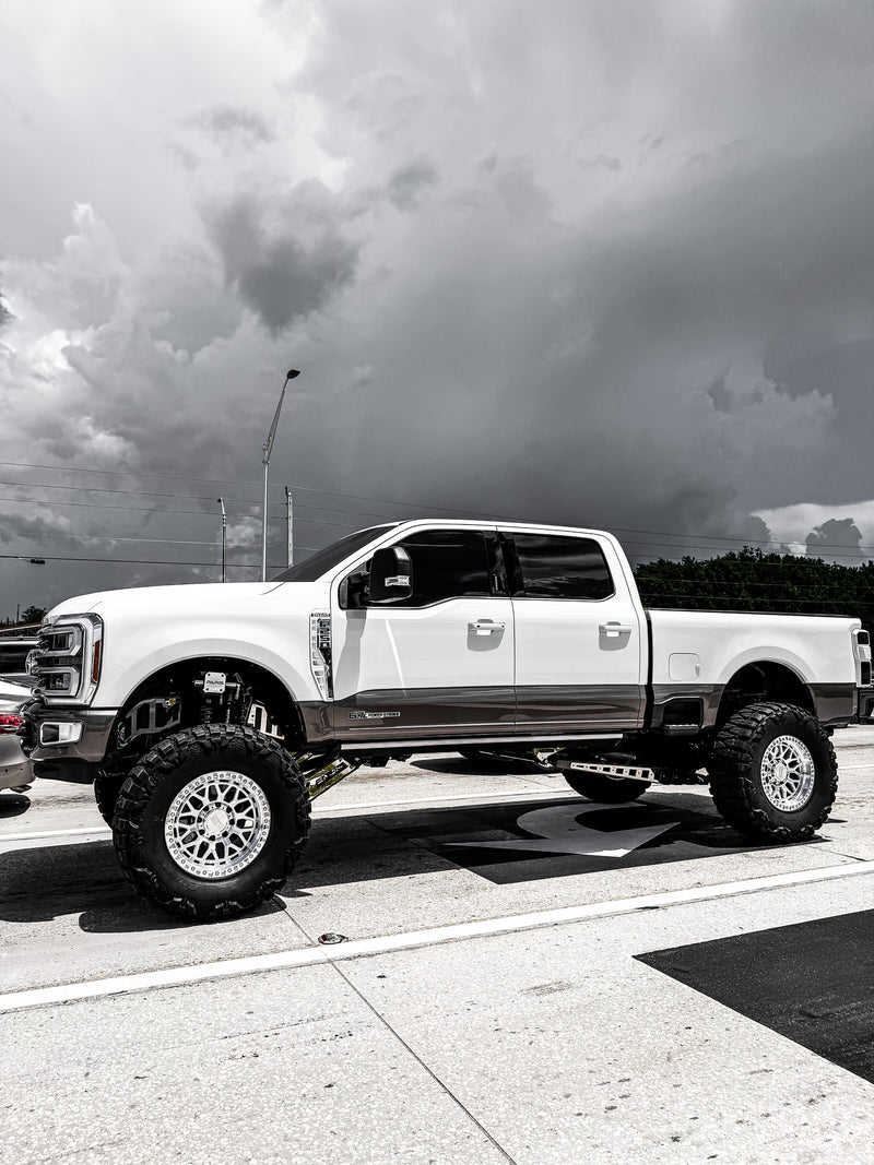 2024 King Ranch 10 Inch Lift 