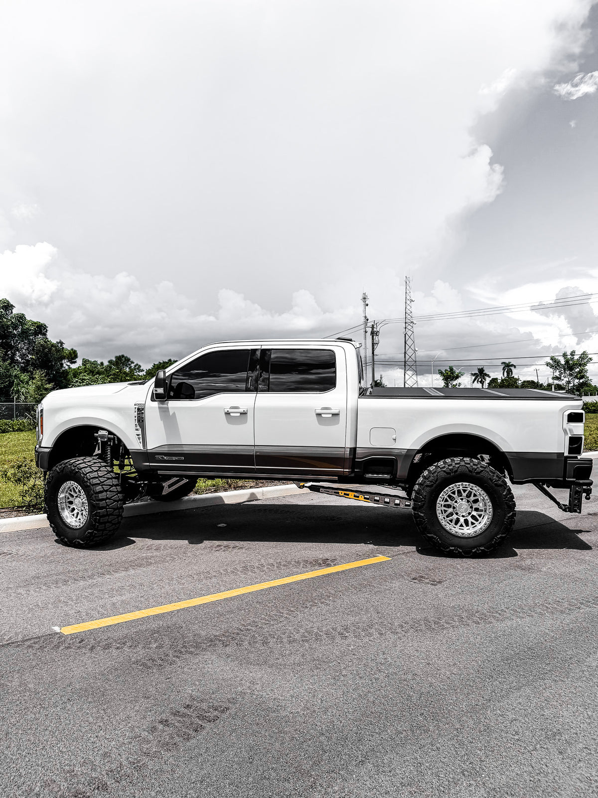 2024 King Ranch 10 Inch Lift 