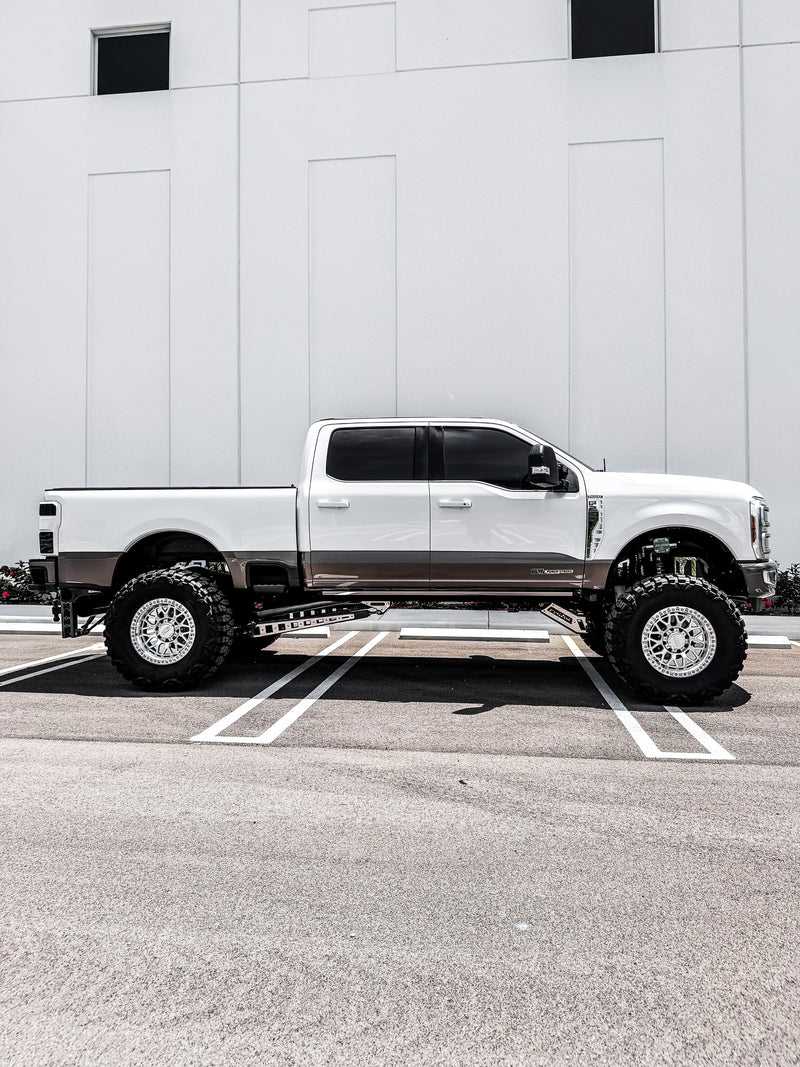 2024 King Ranch 10 Inch Lift 