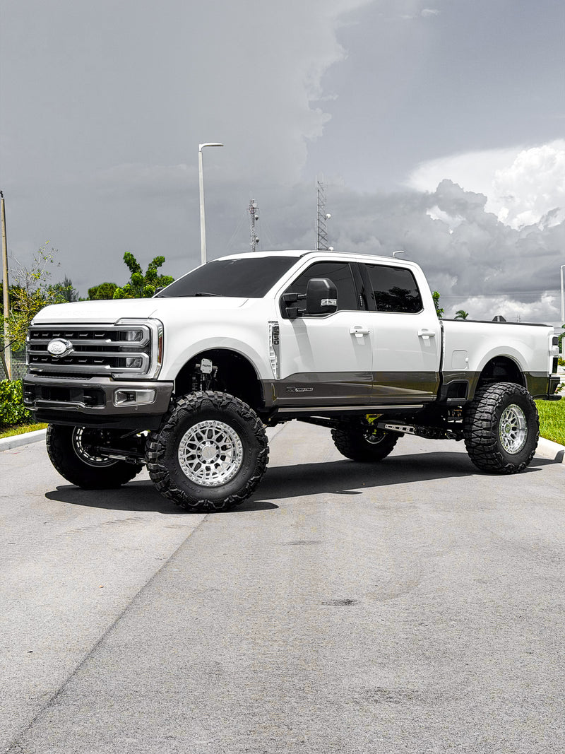 2024 King Ranch 10 Inch Lift 