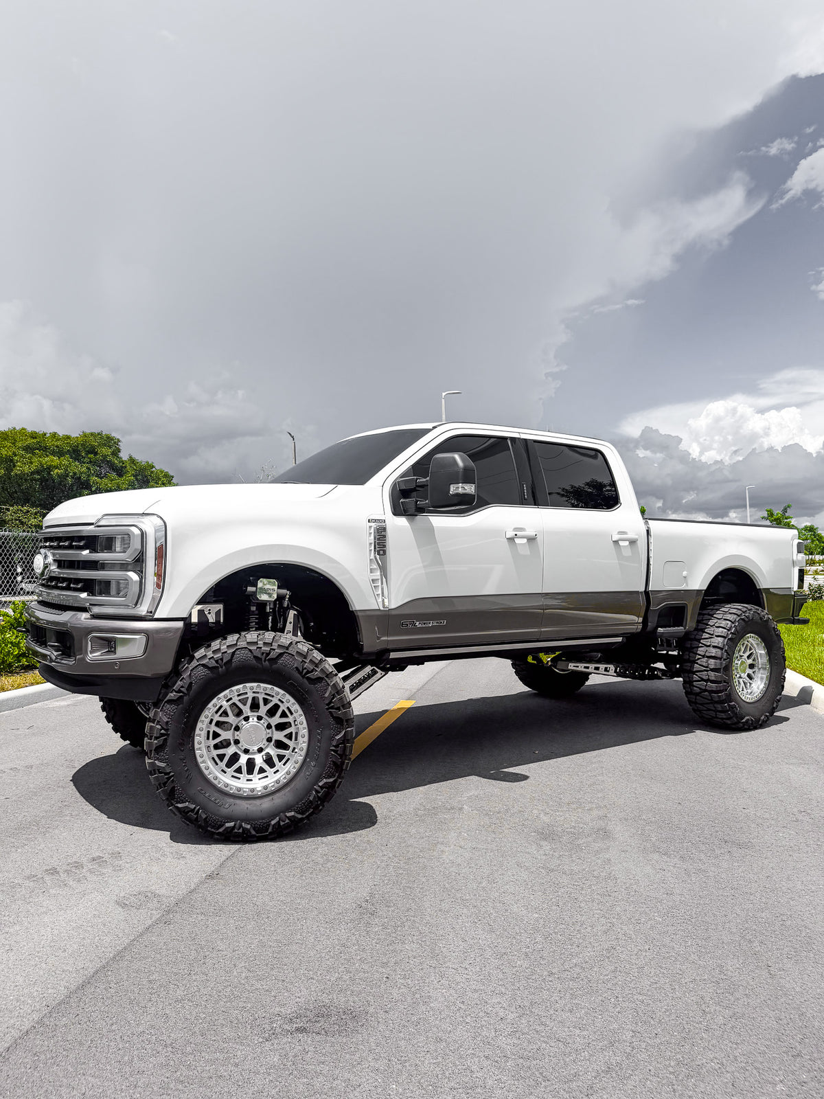2024 King Ranch 10 Inch Lift 