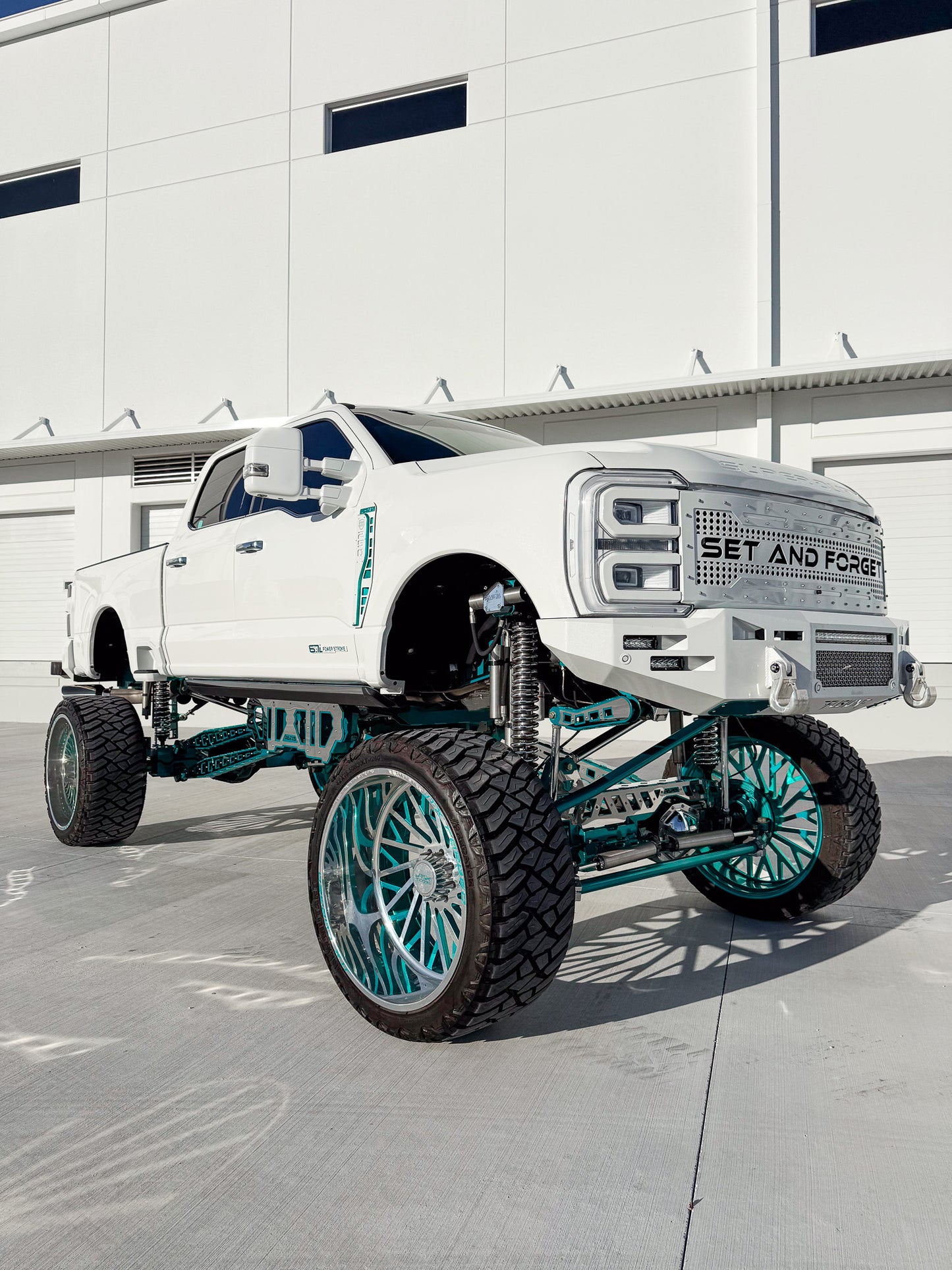 2024 F250 limited 20 Inch Lift build
