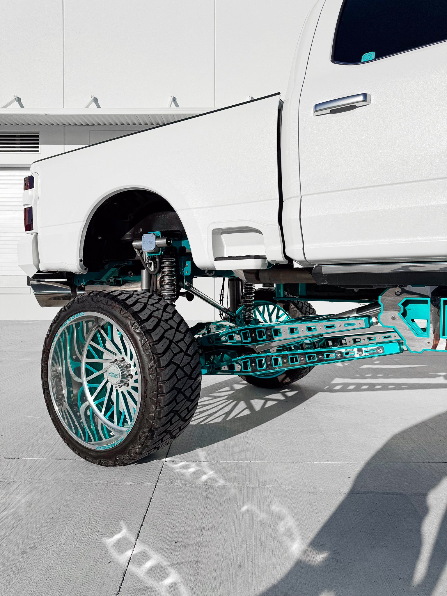2024 F250 limited 20 Inch Lift build
