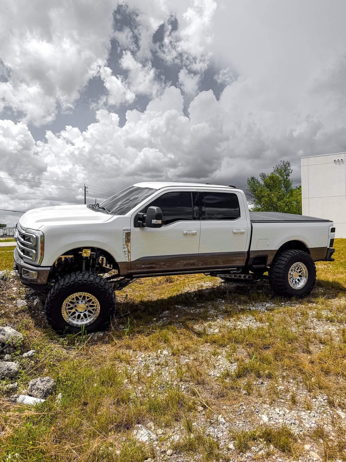2024 King Ranch 10 Inch Lift 