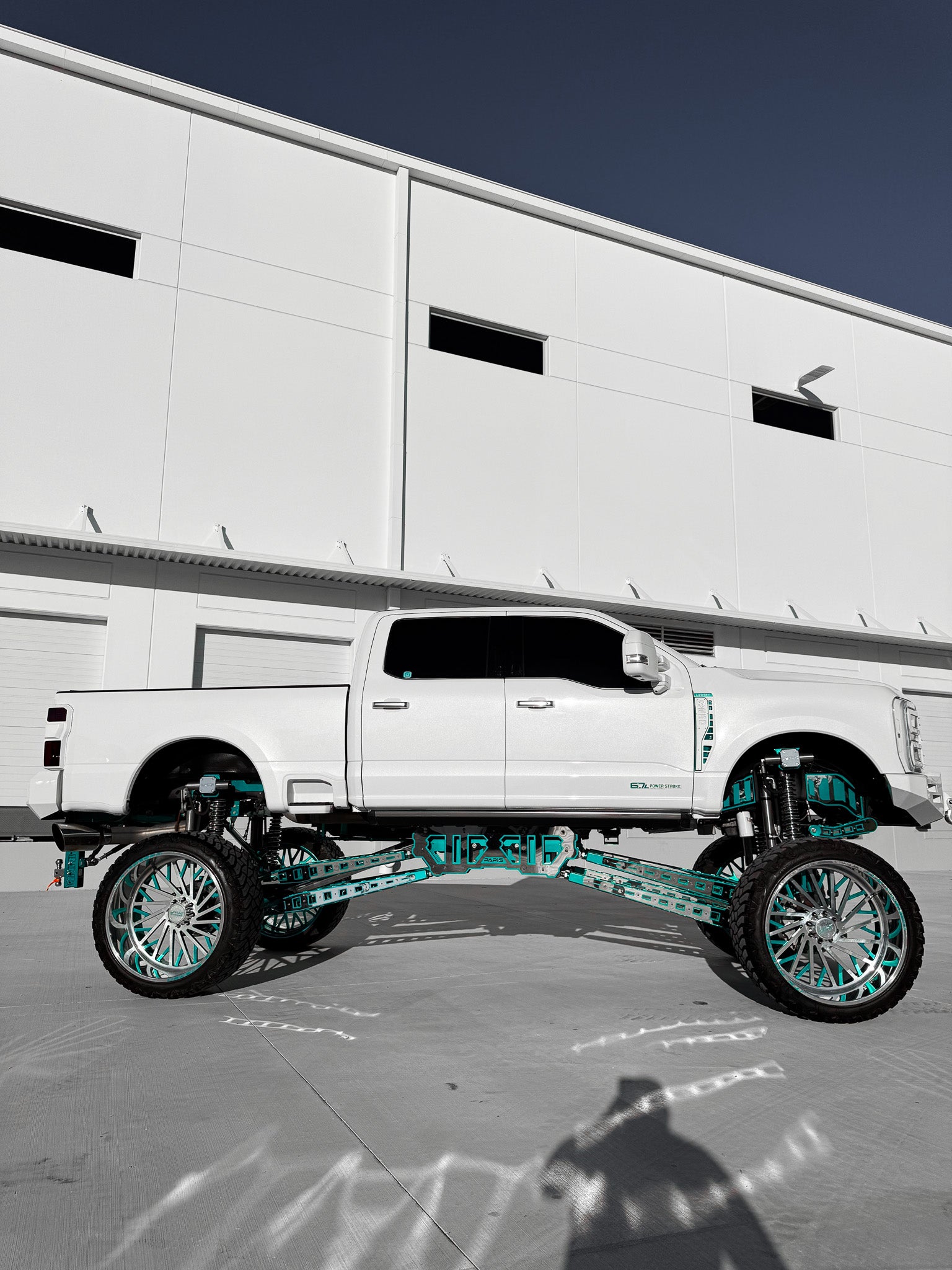 2024 F250 limited 20 Inch Lift build