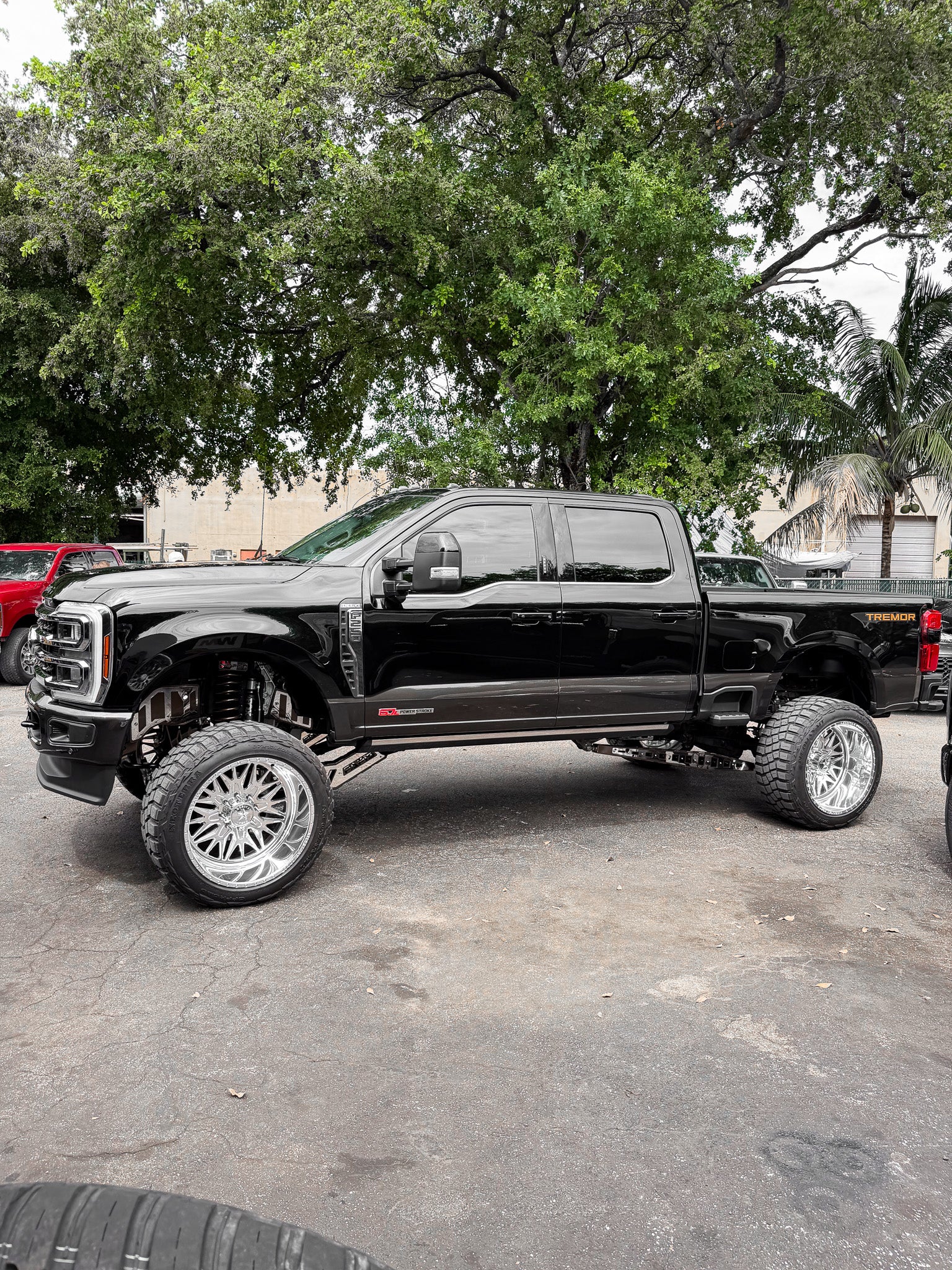 2025 f250 King Ranch 8 Inch Lift Kit Build