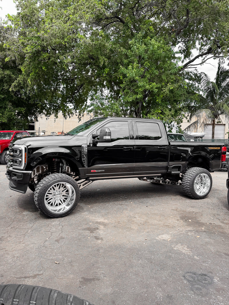 2025 f250 King Ranch 8 Inch Lift Kit Build