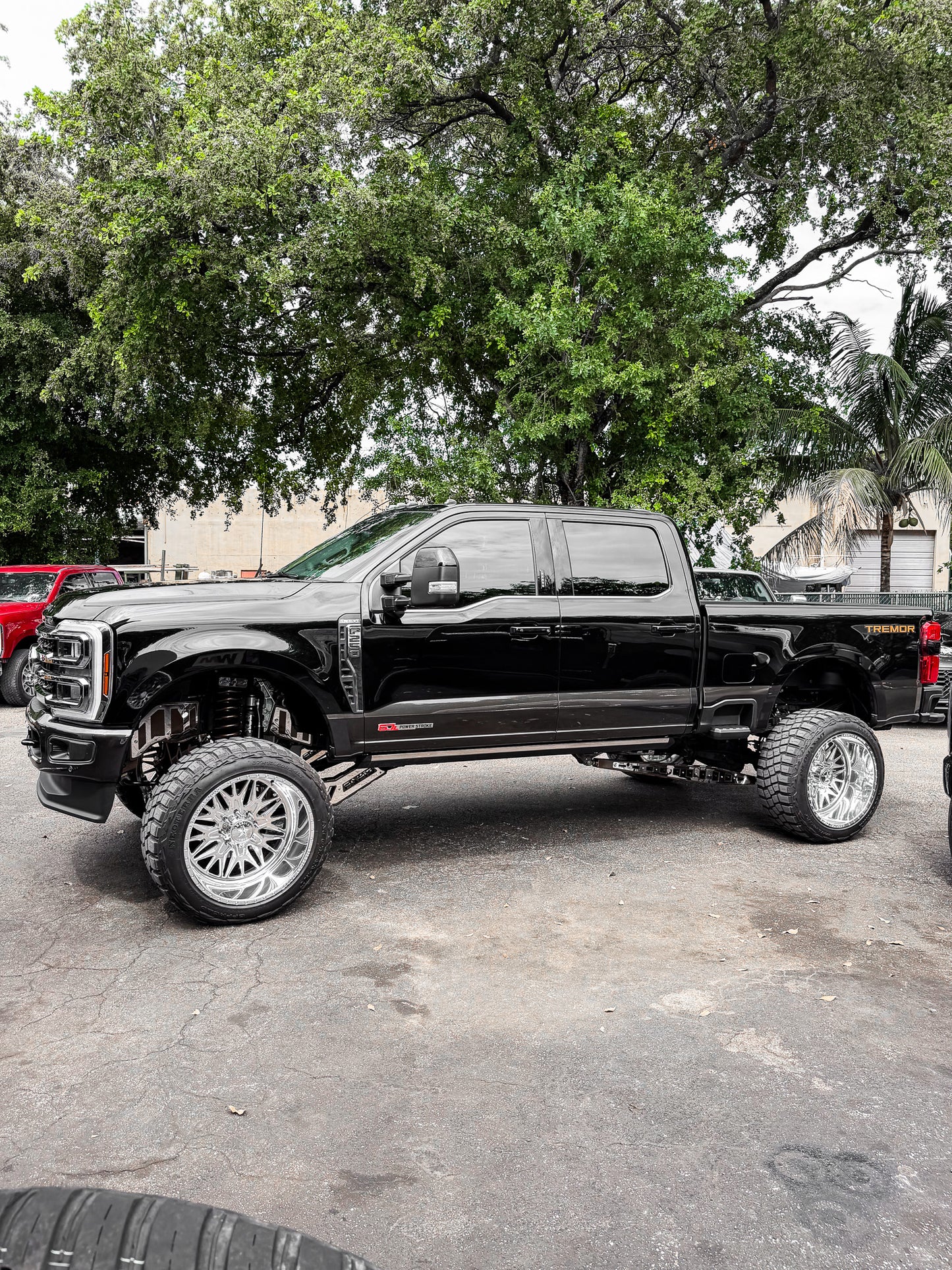 2025 f250 King Ranch 8 Inch Lift Kit Build