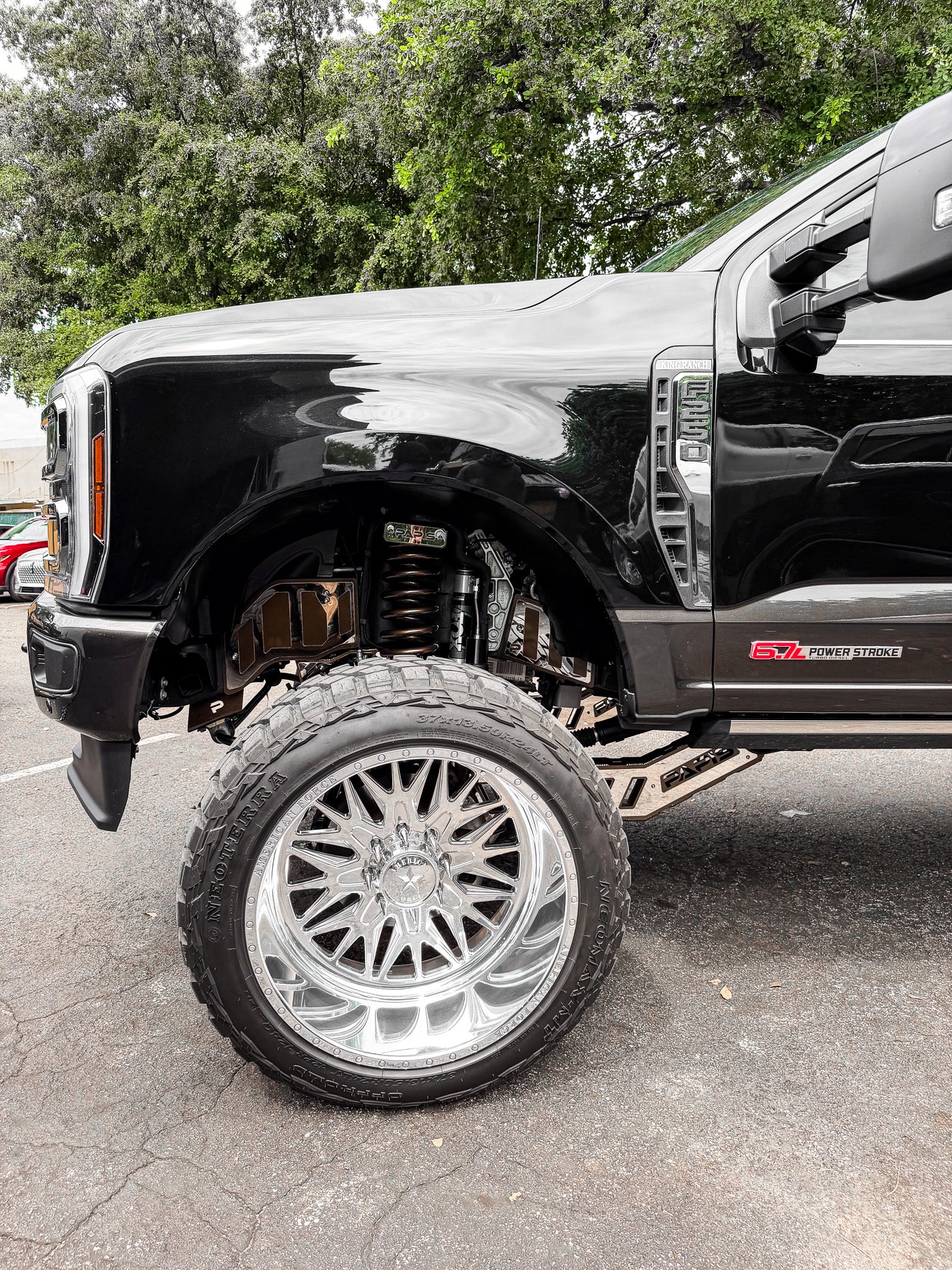 2025 f250 King Ranch 8 Inch Lift Kit Build
