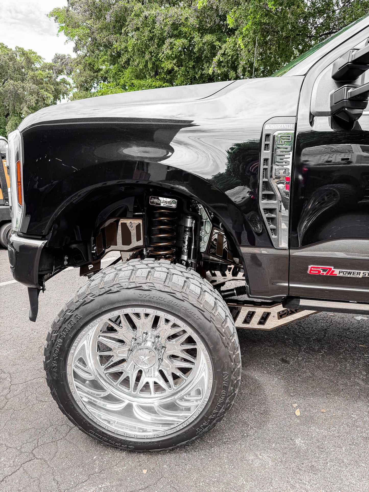2025 f250 King Ranch 8 Inch Lift Kit Build