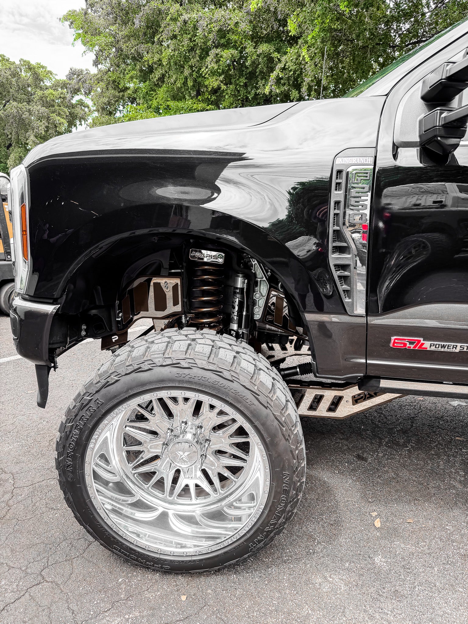 2025 f250 King Ranch 8 Inch Lift Kit Build