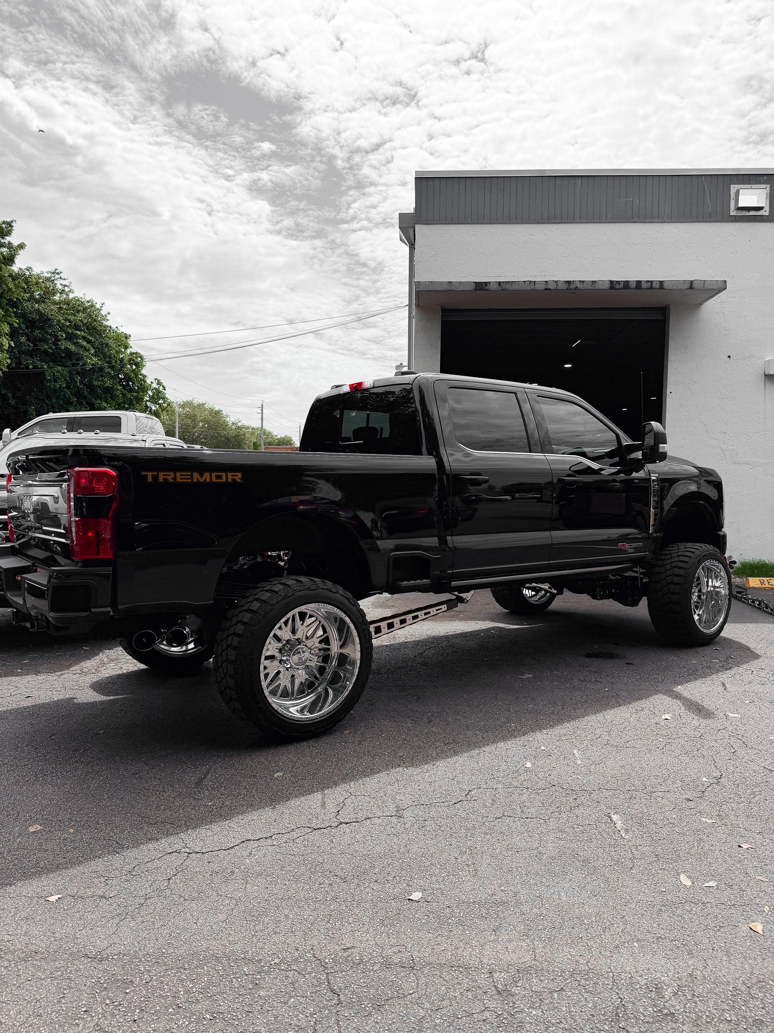 2025 f250 King Ranch 8 Inch Lift Kit Build