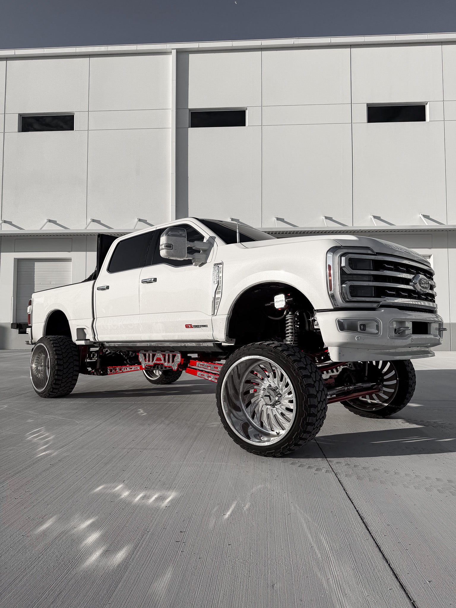 2024 F250 Platinum 12 Inch Lift Kit