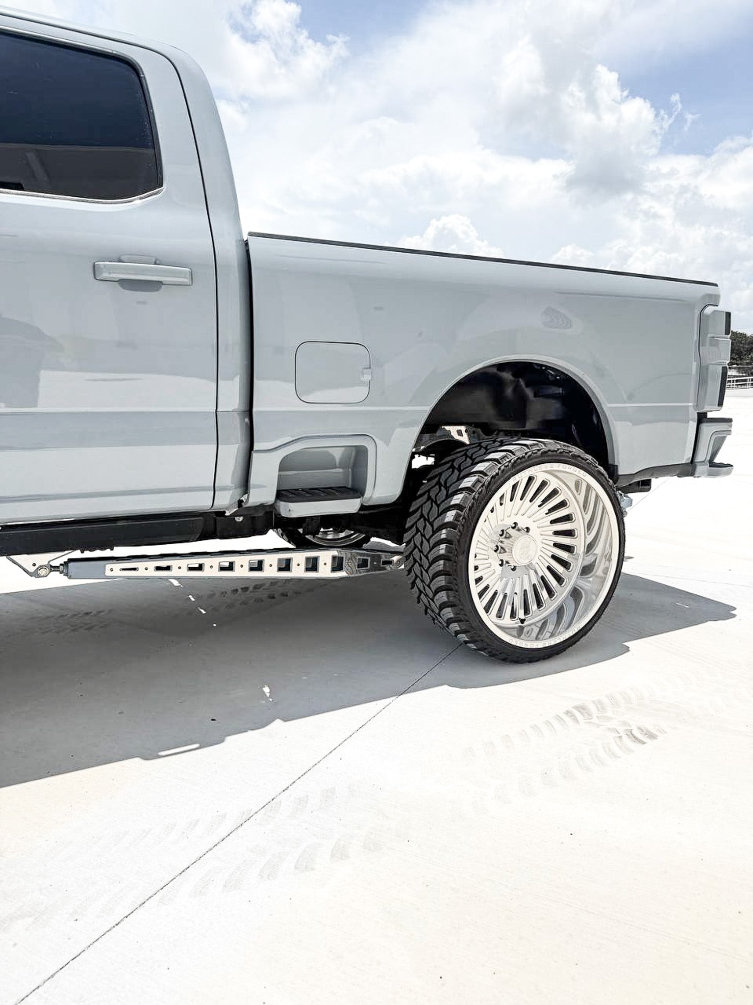 2024 f250 lariat 5 inch Lift build