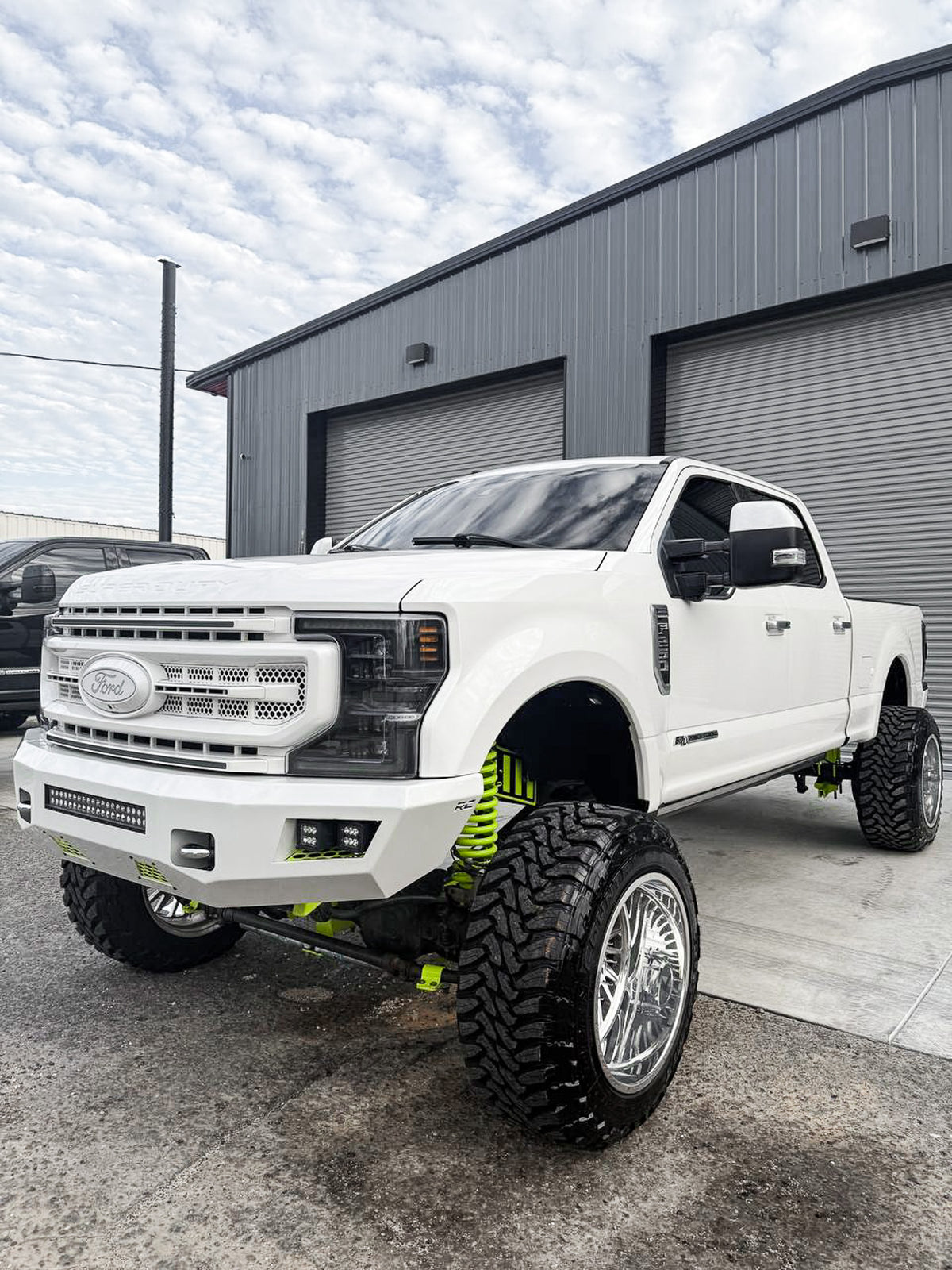 2022 F250 Platinum 8 Inch Build